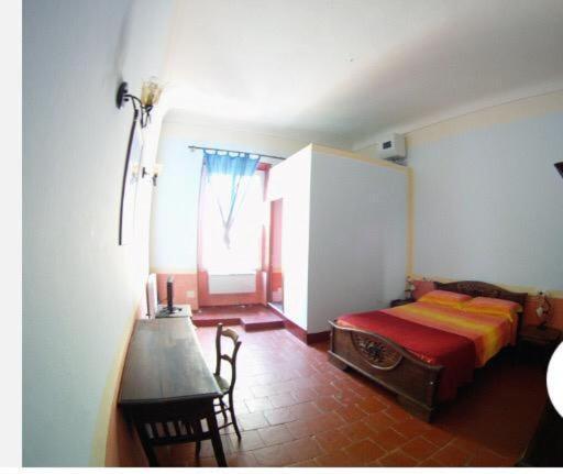 Ampia Stanza Con Bagno Privato, Centro Sassari Apartment Luaran gambar
