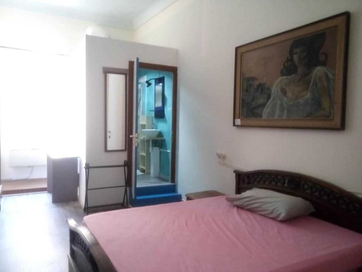 Ampia Stanza Con Bagno Privato, Centro Sassari Apartment Luaran gambar
